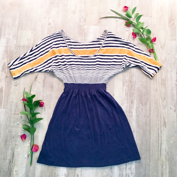 Forever 21 Summer Dress ☀️ - Picture 3 of 3